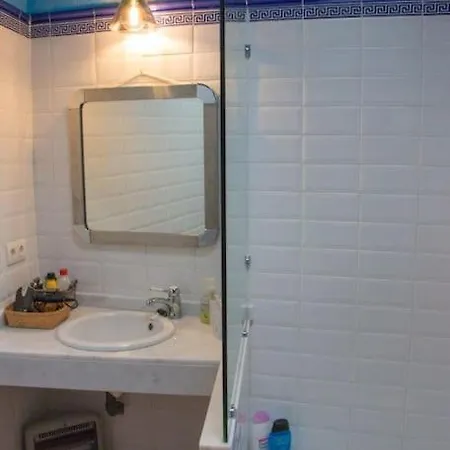 Vivienda De Uso Turistico דירה *